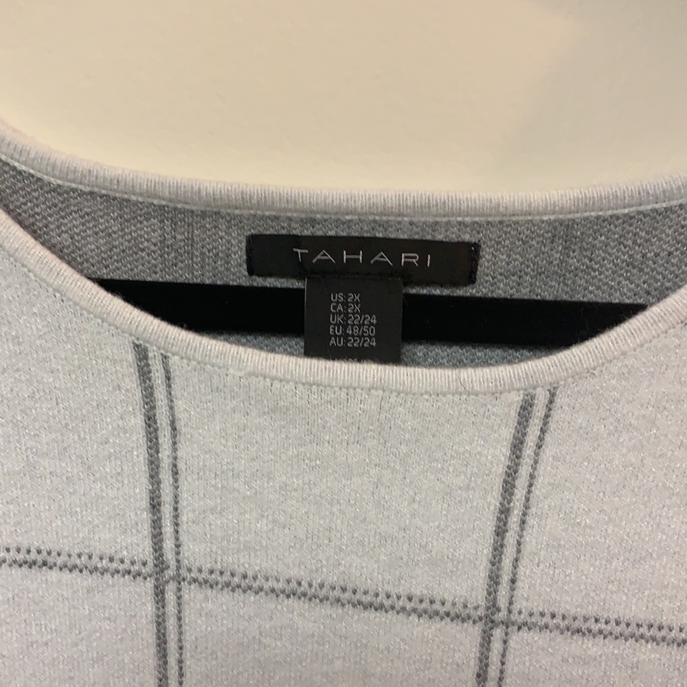 TAHARI sweater - Picture 3 of 4
